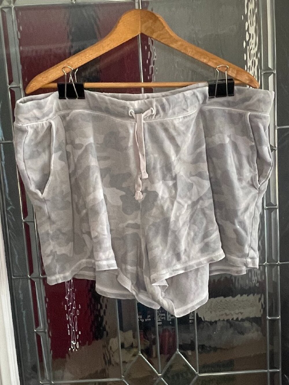 Old Navy Shorts Womens Size XL Pockets Lounge Gym Jogger Gray Camouflage